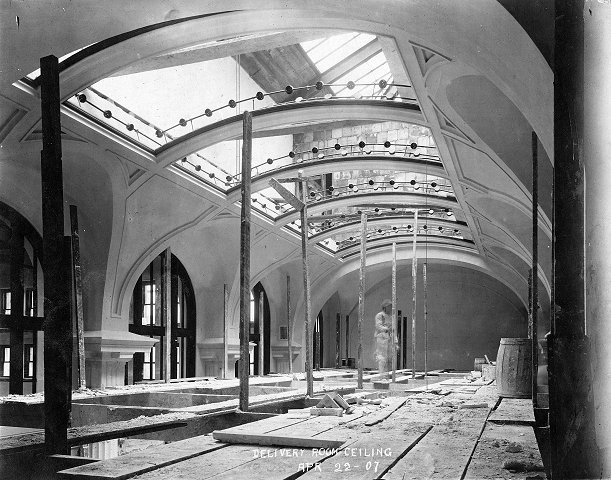 The Delivery Room ceiling under construction in 1907 (image from the LFPL)