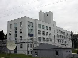 Photo of the abandoned Denmar Sanatorium. 