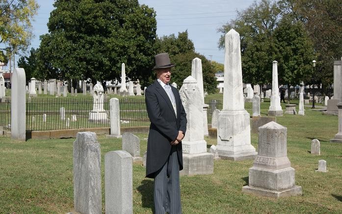 Living History tour guide at the cemetery