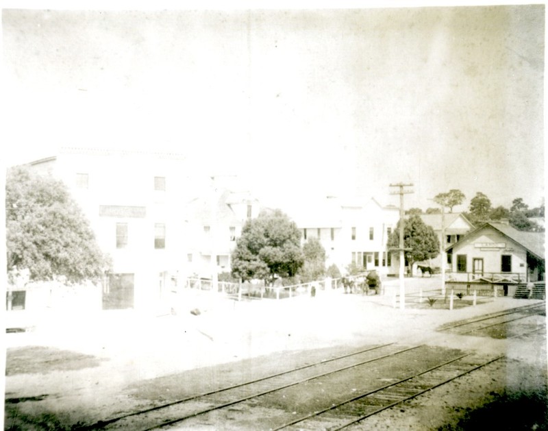 Largo Depot, far right, and tracks, Largo, Florida, undated. 