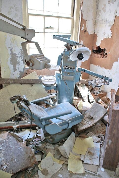 abandoned dentist's office in Forest Haven Asylum