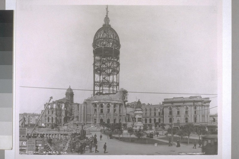 San Francisco's original City Hall after the 1906 earthquake (UC Berkeley, Bancroft Library).