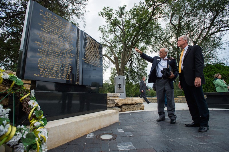 Senator Jerry Moran and Dean Jen Weaver at the Hall of Fame's Memorial to Fallen Educators