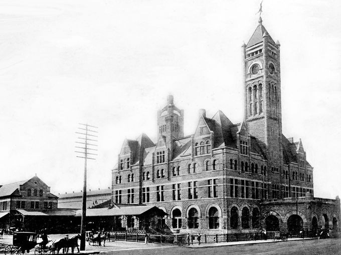 Union Station just after completion in 1900 
