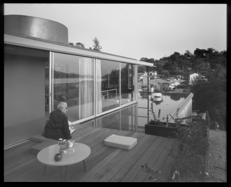 And Richard Neutra sitting on the roof balcony of VDL II in 1966. 