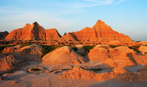 A picture of the beautiful peaks of what they call The Wall. These are what span across the South Dakota plain where the Badlands National Park is located.