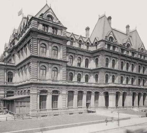 The original Chicago Post Office and Custom House, from which the materials were used to construct the Basilica of St. Josaphat