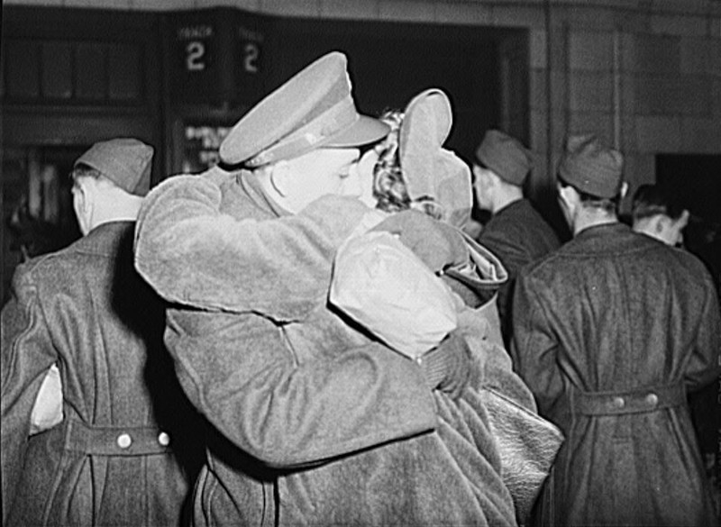 A World War II couple embracing at Union Station
