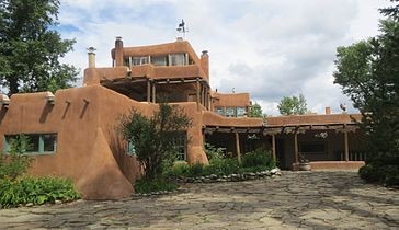 "The Big House:" Mabel Dodge Luhan House and Hotel