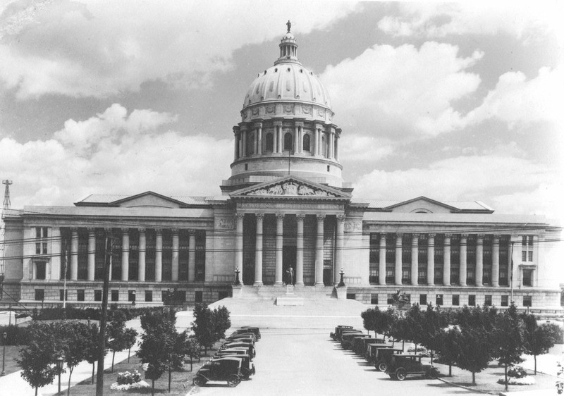 Missouri State Capitol c. 1924
Courtesy of the Missouri State Museum's collection
