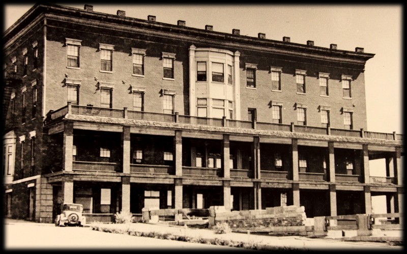 Historical photo of the Planters Hotel