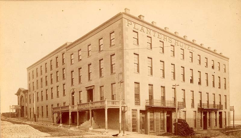 Another historical Photo of the Planters Hotel