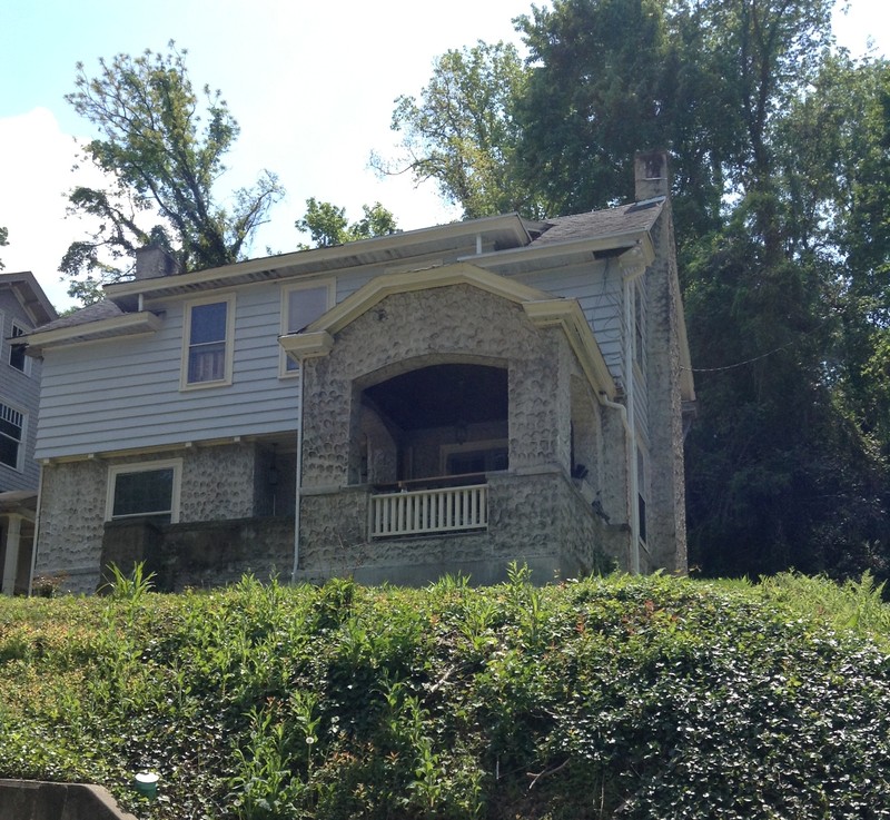 Stucco House, 2 Grosscup Road

Photo courtesy of Caitlin Teetor