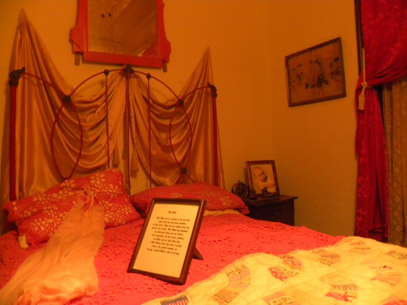 One of the five bedrooms featured at the museum