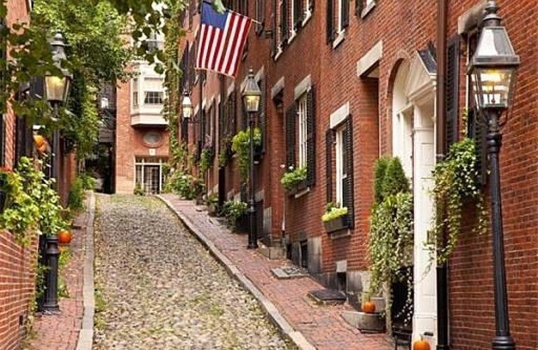 Beacon Hill District, row houses.