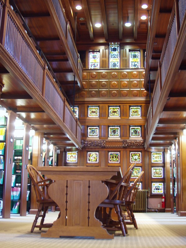 Interior view of 1908 addition by Aiken.Image by Daderot at en.wikipedia. Licensed under CC BY-SA 3.0 via Wikimedia Commons.