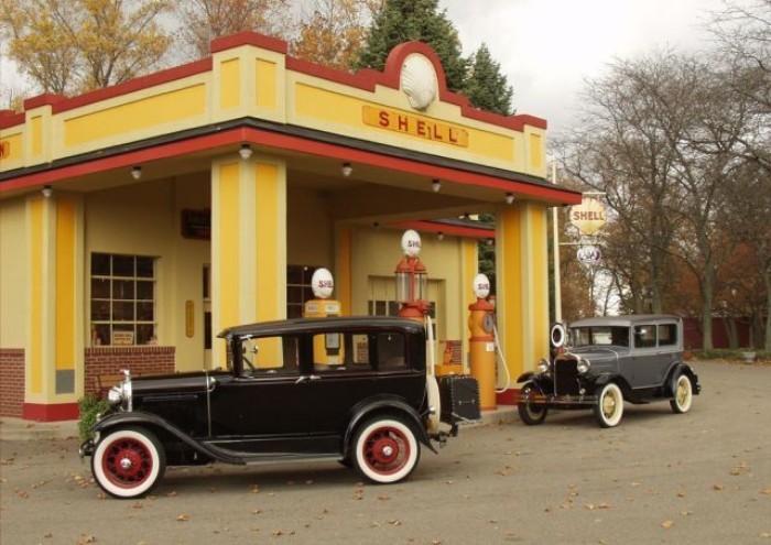 1930s Shell gas station
