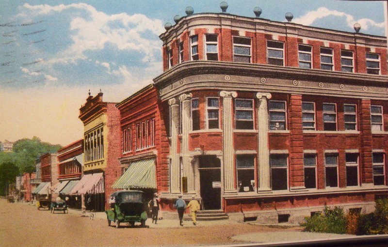 1920