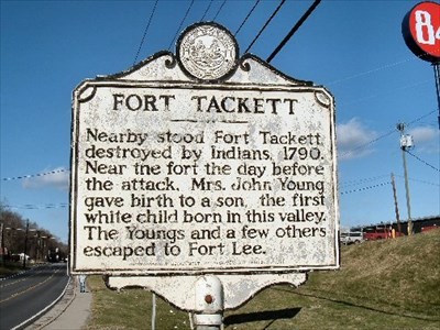 Fort Tackett marker on Rt. 817