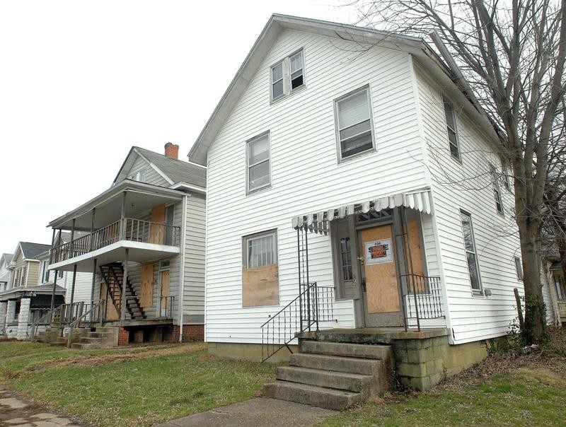 Home and its current condition as of 2008. Photo courtesy of Herald-Dispatch of Huntington newspaper (2015)