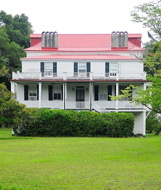 Ebenezer Coffin built this plantation in the early 1800s.