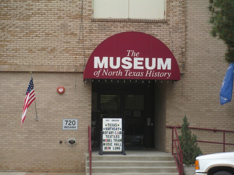 Front entrance to the museum