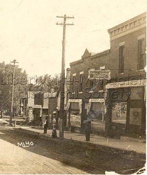 620-622 N. Milwaukee Avenue, third and fourth building to the rear, after 1914