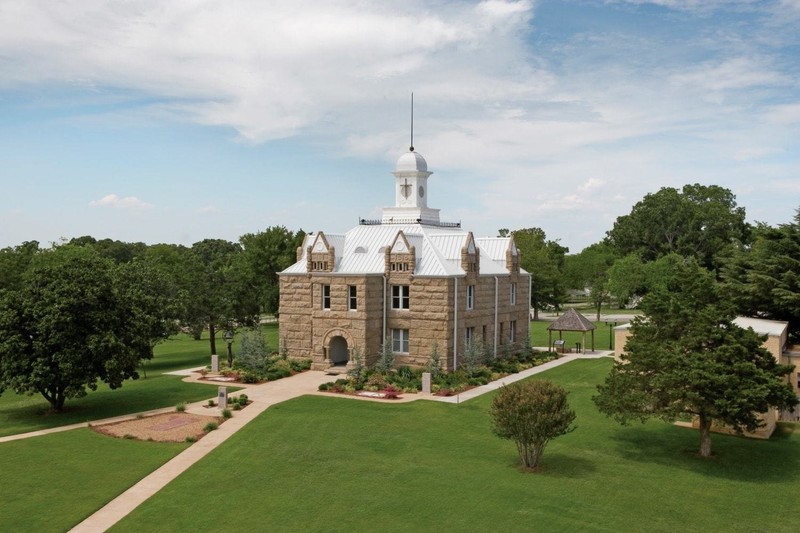 Capitol Building (image from Chickasaw Country)