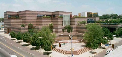 Located in downtown Des Moines, the museum has really great views of the capital building as well.