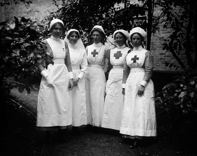 An image of nurses during WW1. Nurses could work anywhere from the homefront to the front lines under heavy fire. They risked their lives and exposed themselves to a variety of diseases and dangerous situations to help injured or sick soldiers. 