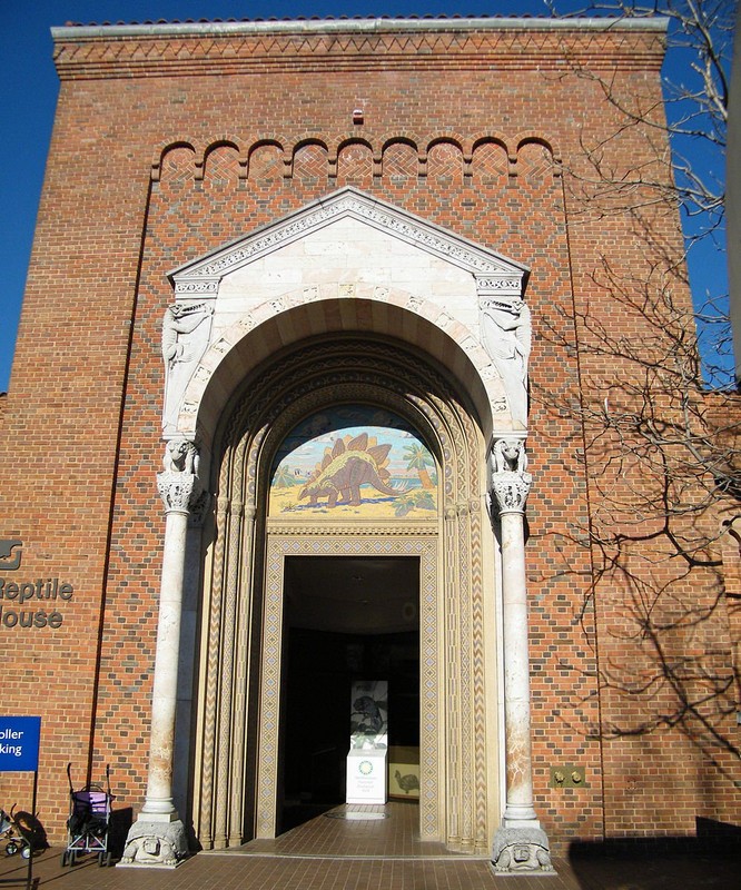 The Reptile House is one of many structures and works of art at the National Zoo created during the New Deal. Photo by Sarah Stierch, Wikimedia.