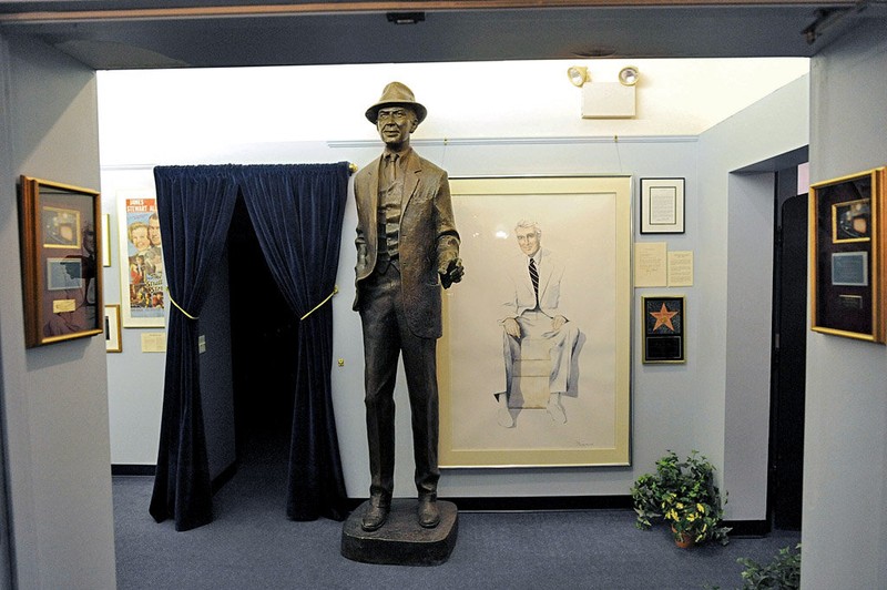 The statue and picture of Jimmy that greets visitors as they enter the museum.