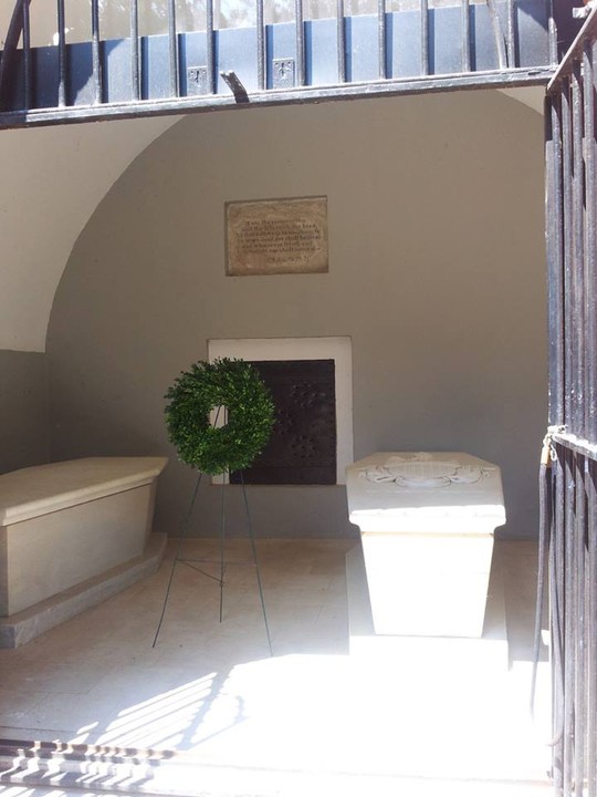 Washington set aside funds to construct a new family tomb after the original one deteriorated. The new tomb, which houses George and Martha Washington, among other family members, was completed in 1831. Photo courtesy of Laura Maple