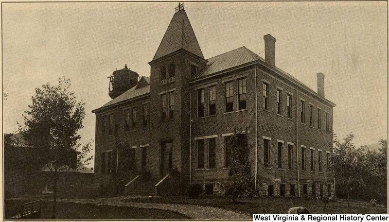 Fleming Hall at West Virginia State College.  Photo courtesy of West Virginia and Regional History Center, WVU Libraries.