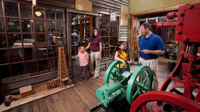 The Museum includes numerous exhibits on the extraction of oil and natural gas and its social and economic influences on the state. Courtesy of Visit Greater Parkersburg.