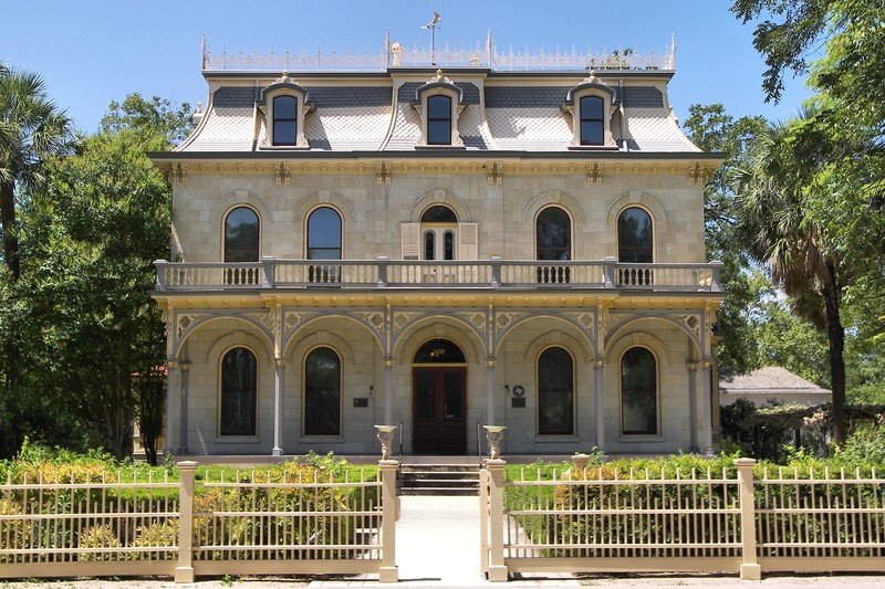 Front Exterior of Steves Home
"Edward steves homestead" by Larry D. Moore. Licensed under CC BY-SA 3.0 via Wikimedia Commons - http://commons.wikimedia.org/wiki/File:Edward_steves_homestead.jpg#/media/File:Edward_steves_homestead.jpg