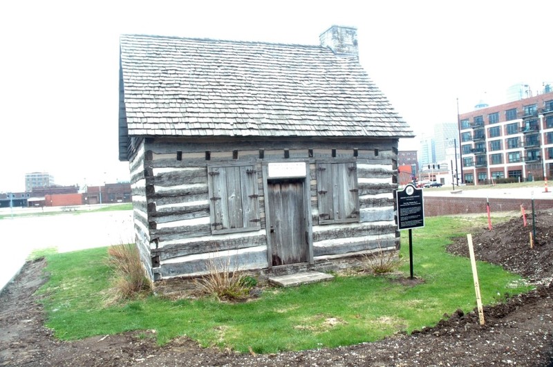 1840s Log Cabin as a Memorial to the Original Fort