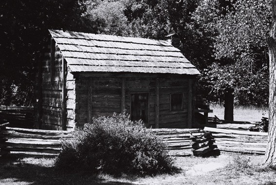 The cabin at Knob Creek Farm