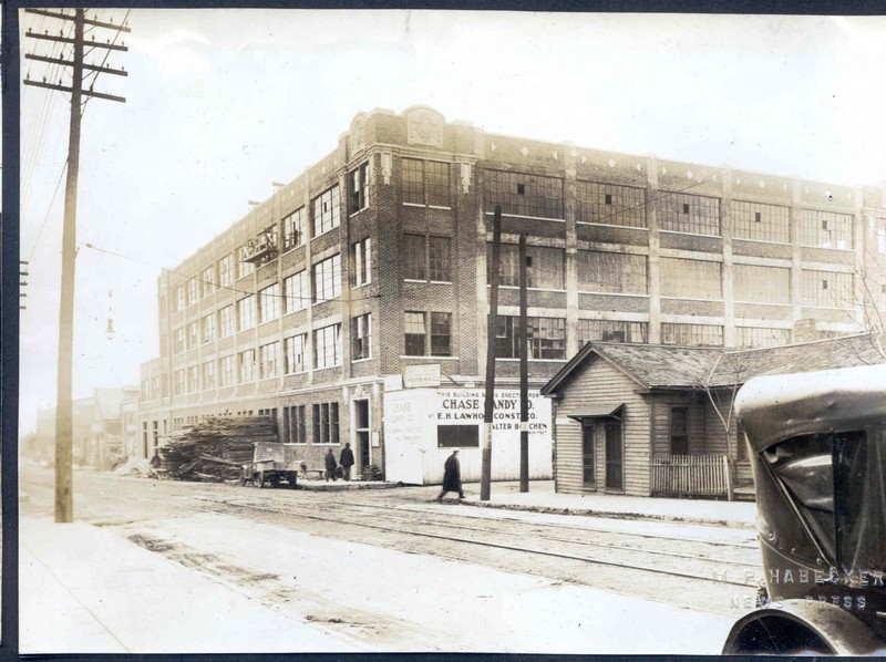 Building, Wheel, Window, Vehicle