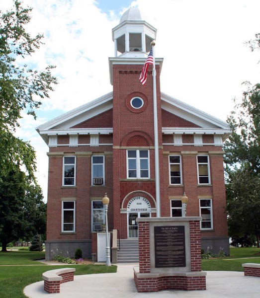 The courthouse lawn includes a monument in honor of the Bill of Rights-the first monument of its kind.