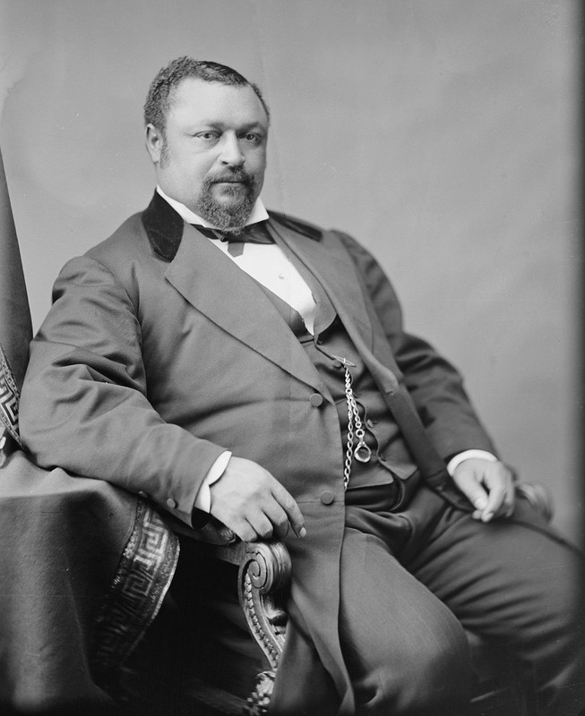 Beard, Flash photography, Black-and-white, Collar