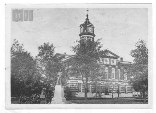 Confederate Monument in front of the Daviess County courthouse