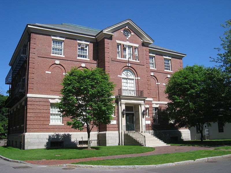 The museum was founded in 1889 and moved into its present location in 1903. 