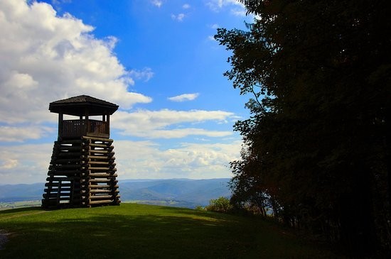 Droop's Lookout Tower was built in the 1930s by the New Deal-era Civilian Conservation Corps.The CCC's activities were the first major updates to West Virginia's first State Park.