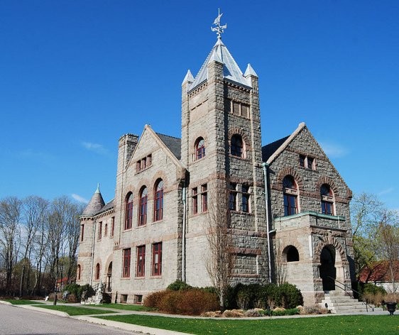 The former Washington County Courthouse, now the Courthouse Center for the Arts