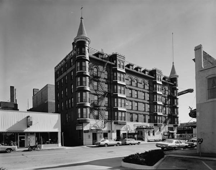 Building, Sky, Property, Daytime