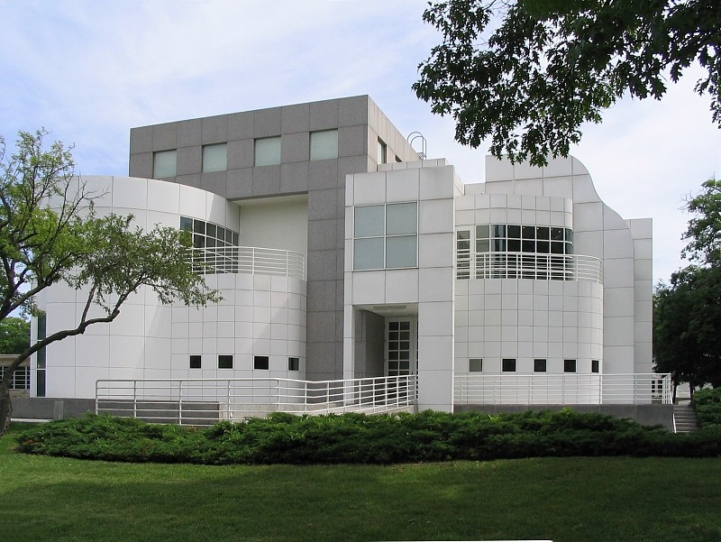 The Richard Meier addition, built in 1985.