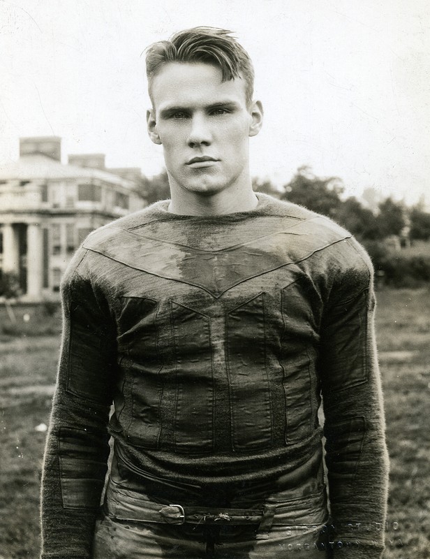 Bill Karr is a member of the West Virginia University Athletic Hall of Fame. He played 6 seasons for the Chicago Bears during the 1930s.
