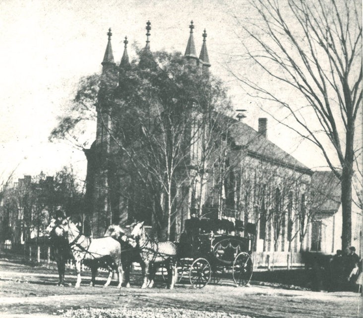 Horse, Building, Wheel, Working animal