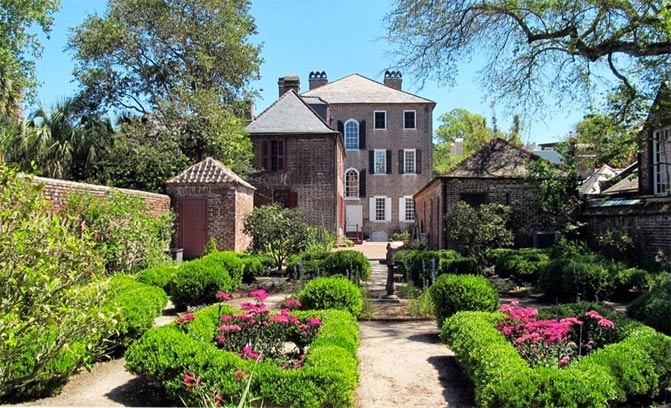 Heyward-Washington House Back Exterior and Gardens